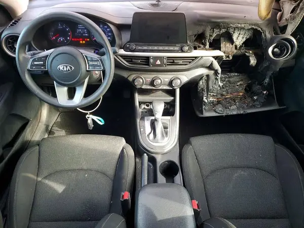 3KPF24AD3ME358770 2021 KIA FORTE - Image 8