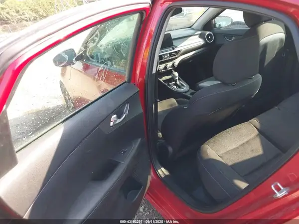 3KPF24AD3ME359532 2021 KIA FORTE - Image 8