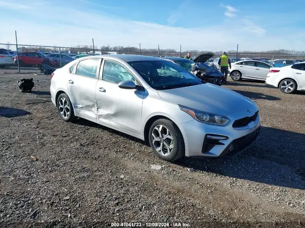 3KPF24AD3ME362088 2021 KIA FORTE - Image 1