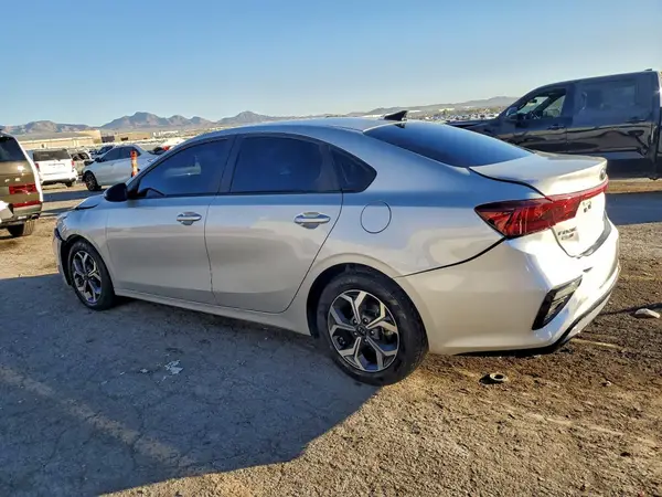 3KPF24AD3ME362656 2021 KIA FORTE - Image 2