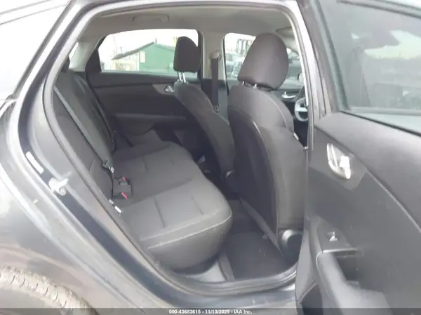 3KPF24AD3ME363810 2021 KIA FORTE - Image 8