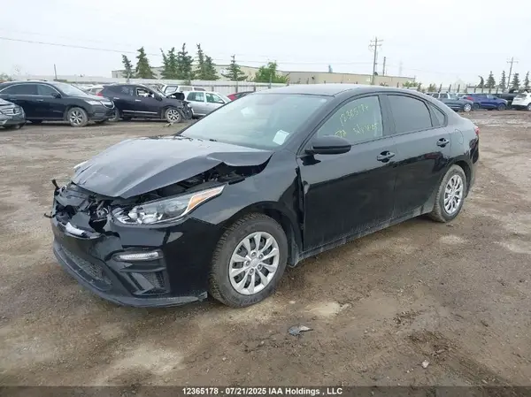 3KPF24AD3ME375794 2021 KIA FORTE - Image 2