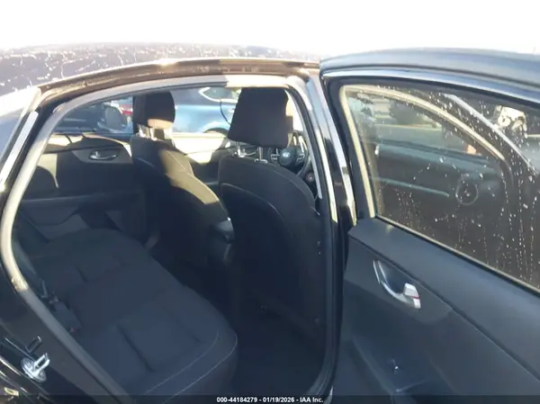 3KPF24AD3ME376346 2021 KIA FORTE - Image 8