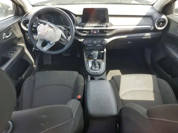 3KPF24AD3ME379747 2021 KIA FORTE - Image 8