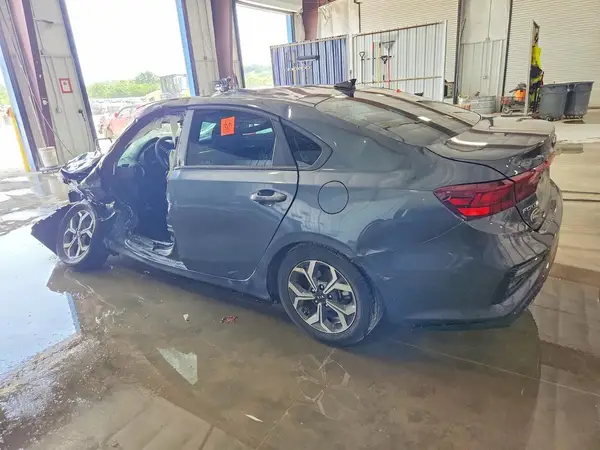 3KPF24AD3ME391011 2021 KIA FORTE - Image 2