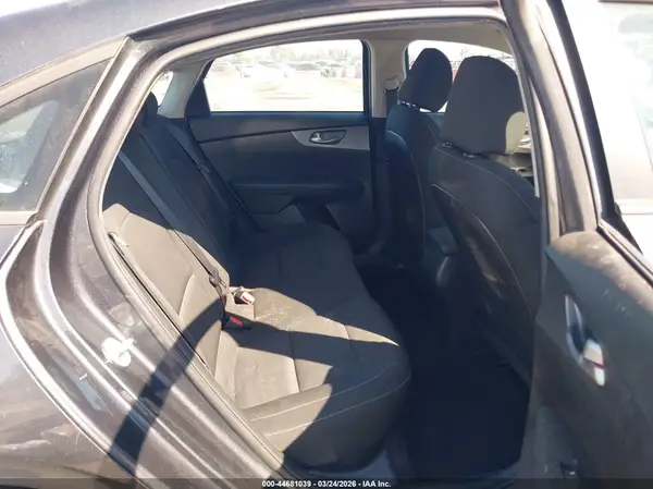 3KPF24AD3ME391560 2021 KIA FORTE - Image 8