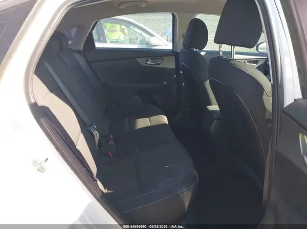 3KPF24AD3ME392448 2021 KIA FORTE - Image 8