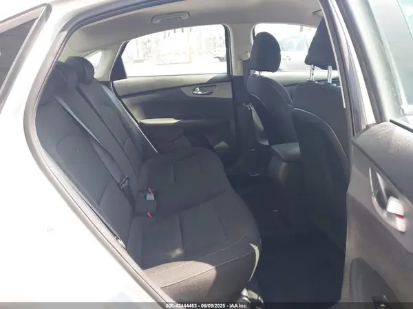 3KPF24AD3ME397004 2021 KIA FORTE - Image 8