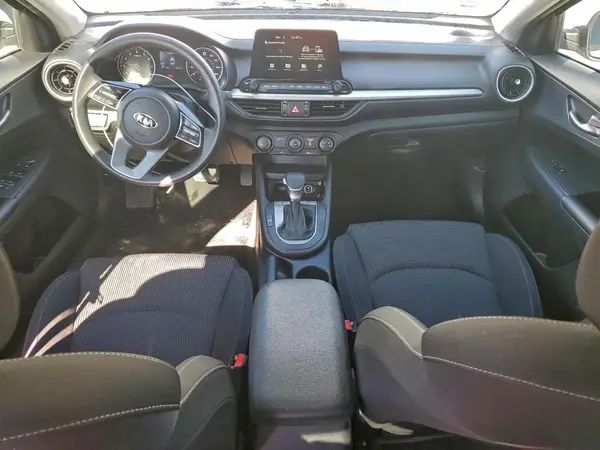 3KPF24AD3ME397598 2021 KIA FORTE - Image 8