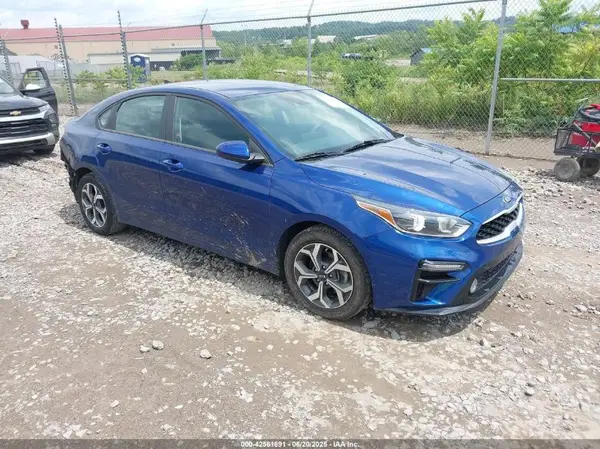 3KPF24AD3ME399996 2021 KIA FORTE - Image 1
