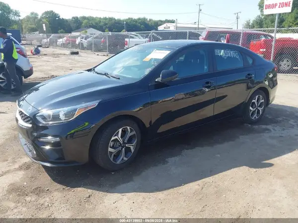 3KPF24AD3ME402802 2021 KIA FORTE - Image 2
