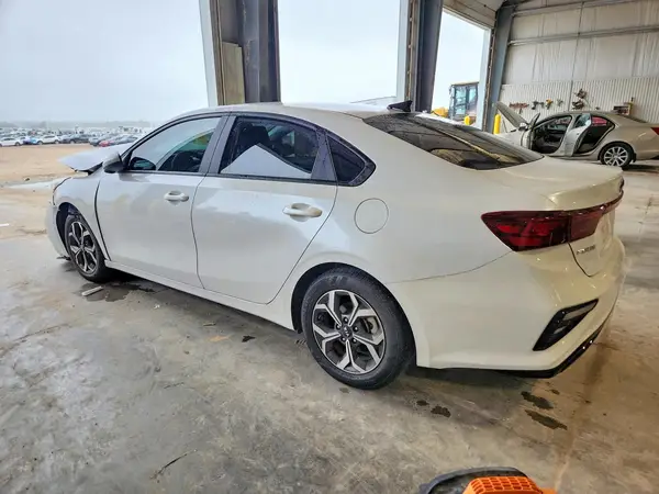 3KPF24AD3ME410978 2021 KIA FORTE - Image 2