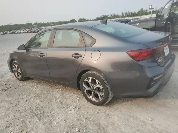3KPF24AD3ME415016 2021 KIA FORTE - Image 2