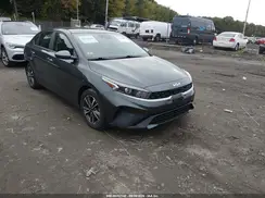 3KPF24AD3NE418323 2022 KIA FORTE