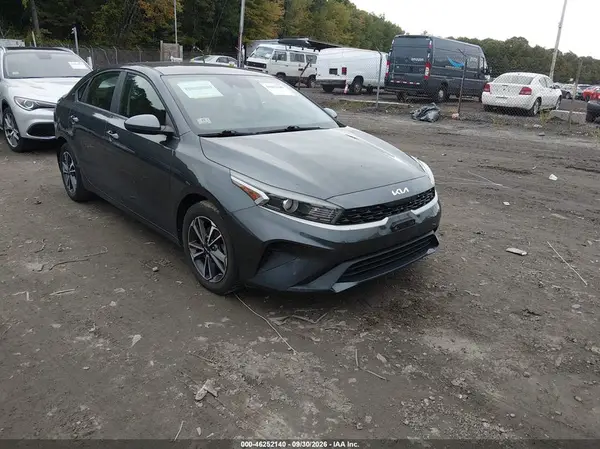 3KPF24AD3NE418323 2022 KIA FORTE - Image 1