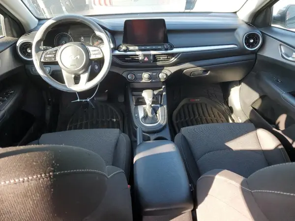 3KPF24AD3NE418922 2022 KIA FORTE - Image 8