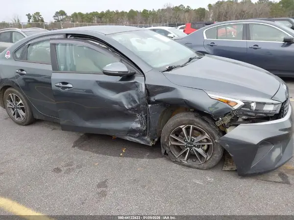 2022 KIA FORTE auction photo 6