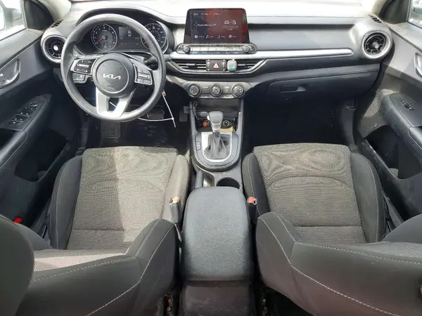 3KPF24AD3NE424123 2022 KIA FORTE - Image 8