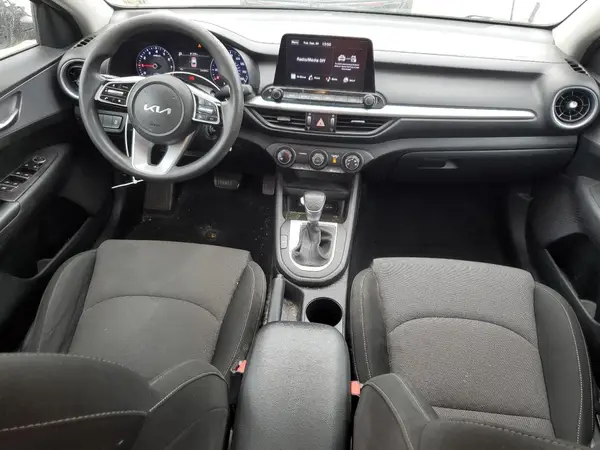 3KPF24AD3NE424512 2022 KIA FORTE - Image 8