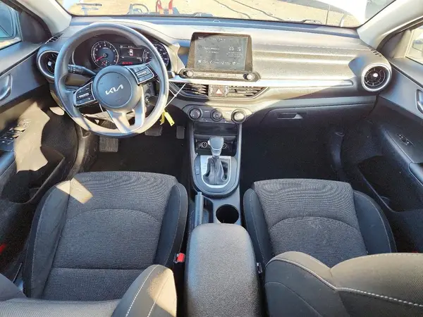 3KPF24AD3NE426289 2022 KIA FORTE - Image 8