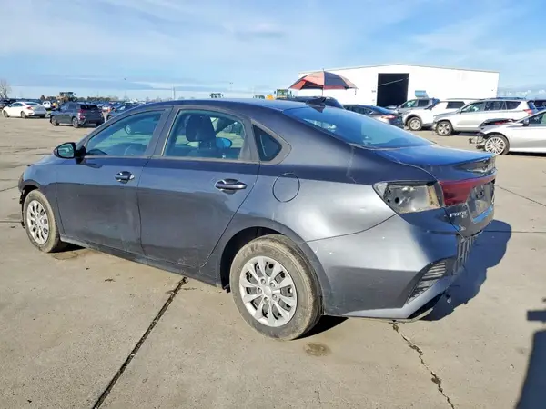 3KPF24AD3NE427409 2022 KIA FORTE - Image 2