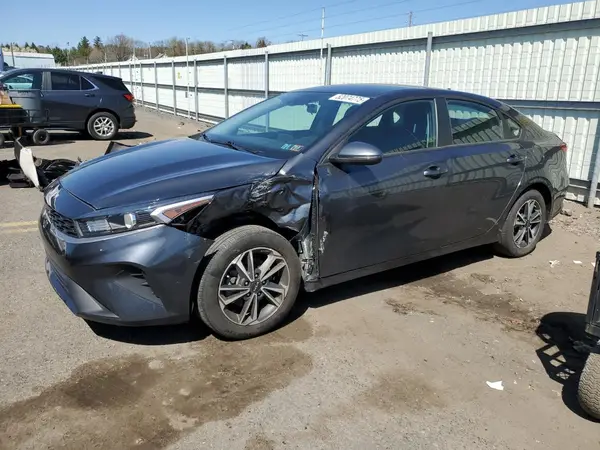 3KPF24AD3NE427488 2022 KIA FORTE - Image 1