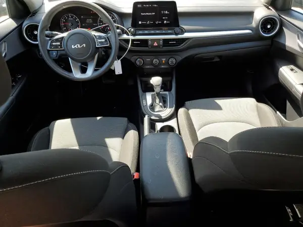 3KPF24AD3NE427488 2022 KIA FORTE - Image 8