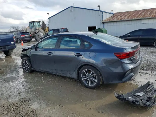 3KPF24AD3NE427863 2022 KIA FORTE - Image 2