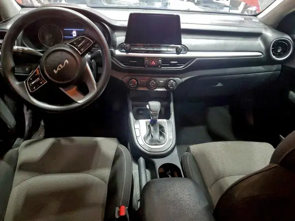3KPF24AD3NE428253 2022 KIA FORTE - Image 8