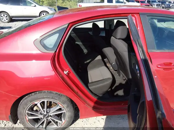 3KPF24AD3NE430813 2022 KIA FORTE - Image 8