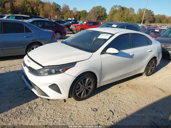 3KPF24AD3NE431153 2022 KIA FORTE - Image 2