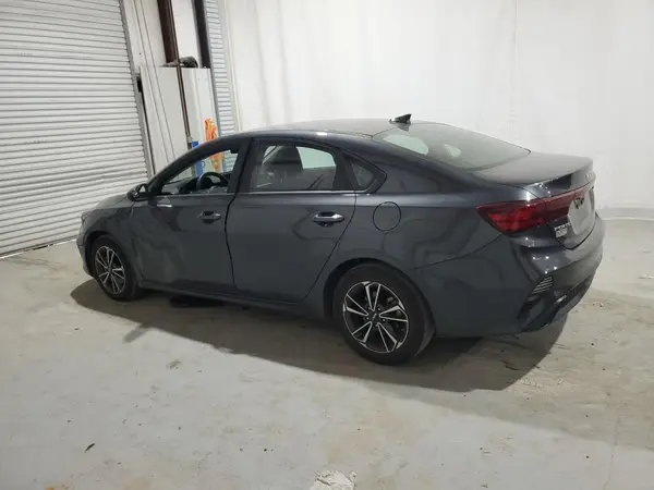 3KPF24AD3NE434067 2022 KIA FORTE - Image 2