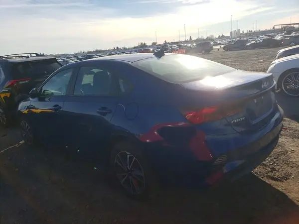 3KPF24AD3NE434327 2022 KIA FORTE - Image 2