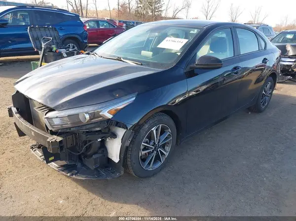 3KPF24AD3NE434389 2022 KIA FORTE - Image 2