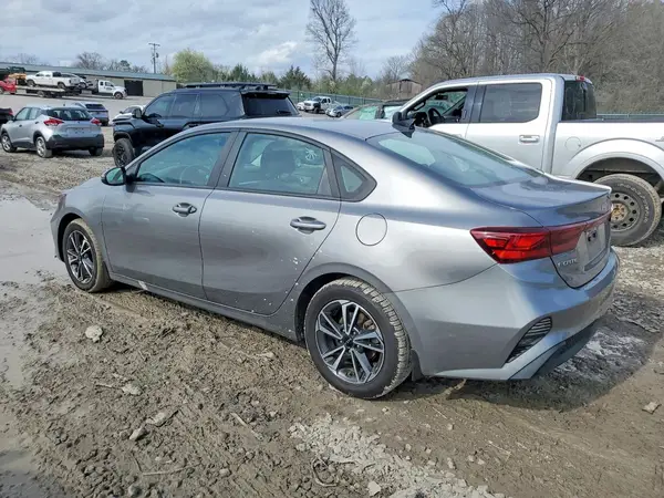 3KPF24AD3NE434960 2022 KIA FORTE - Image 2