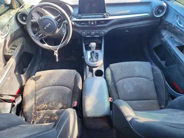 3KPF24AD3NE436031 2022 KIA FORTE - Image 8