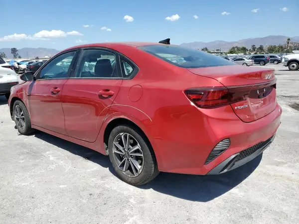 3KPF24AD3NE436515 2022 KIA FORTE - Image 2