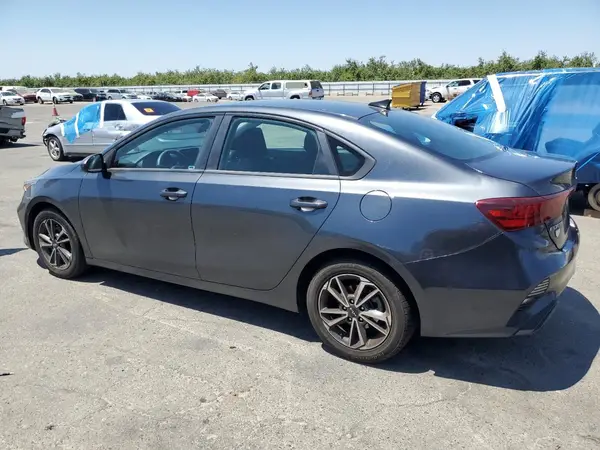 3KPF24AD3NE437129 2022 KIA FORTE - Image 2