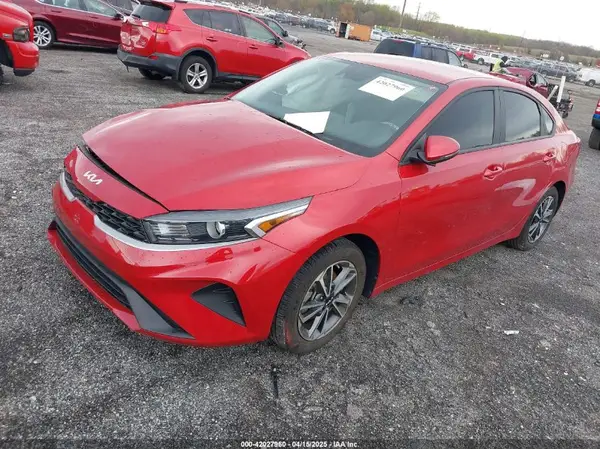 3KPF24AD3NE437454 2022 KIA FORTE - Image 2
