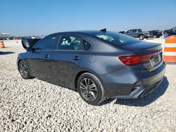 3KPF24AD3NE438846 2022 KIA FORTE - Image 2