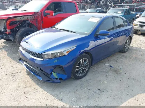 3KPF24AD3NE438877 2022 KIA FORTE - Image 2