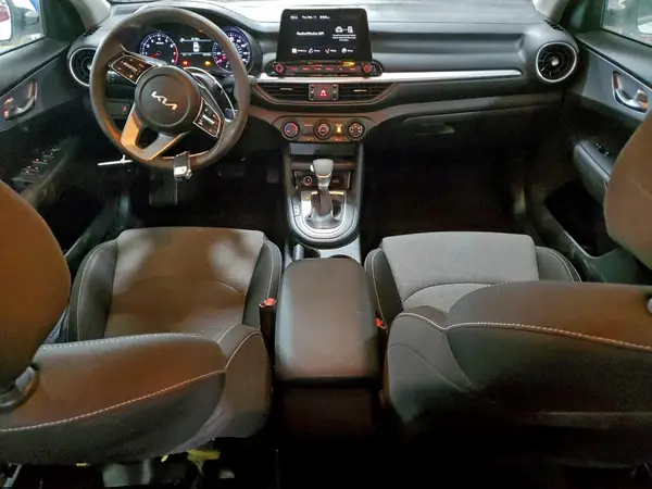 3KPF24AD3NE439267 2022 KIA FORTE - Image 8