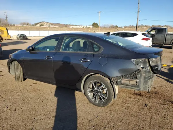 3KPF24AD3NE439320 2022 KIA FORTE - Image 2