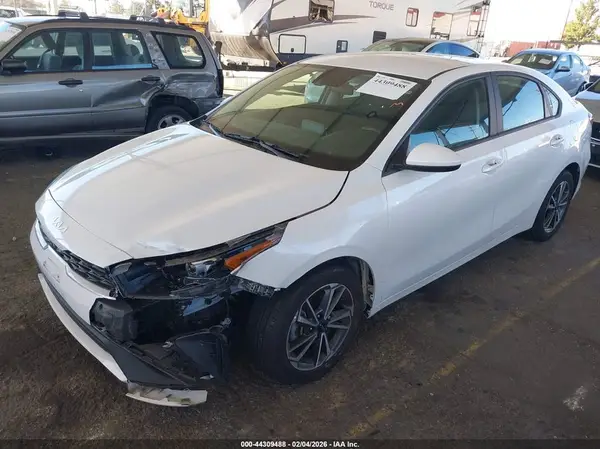 3KPF24AD3NE440032 2022 KIA FORTE - Image 2