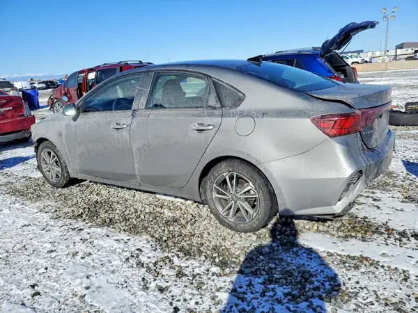 3KPF24AD3NE449426 2022 KIA FORTE - Image 2