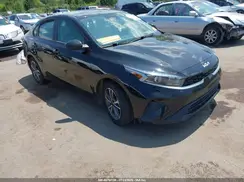 3KPF24AD3NE450320 2022 KIA FORTE