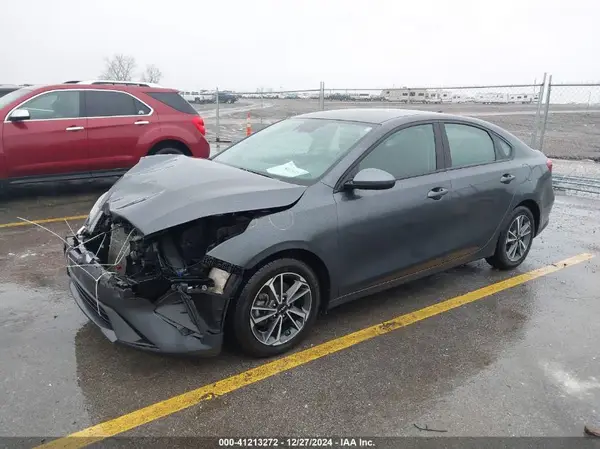 3KPF24AD3NE452116 2022 KIA FORTE - Image 2