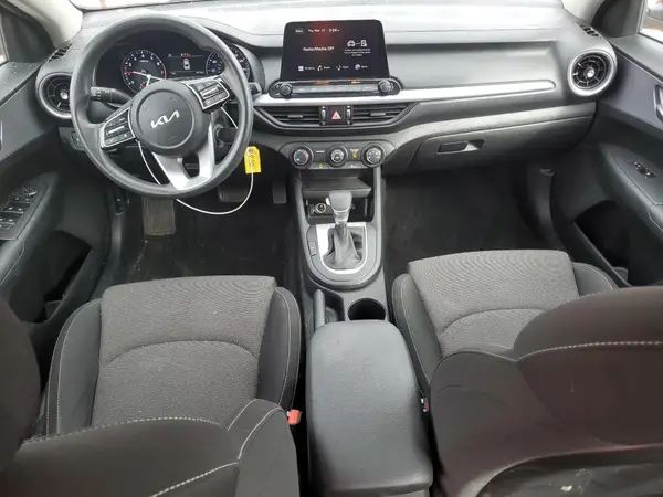 3KPF24AD3NE453010 2022 KIA FORTE - Image 8