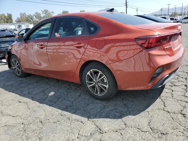 3KPF24AD3NE453752 2022 KIA FORTE - Image 2
