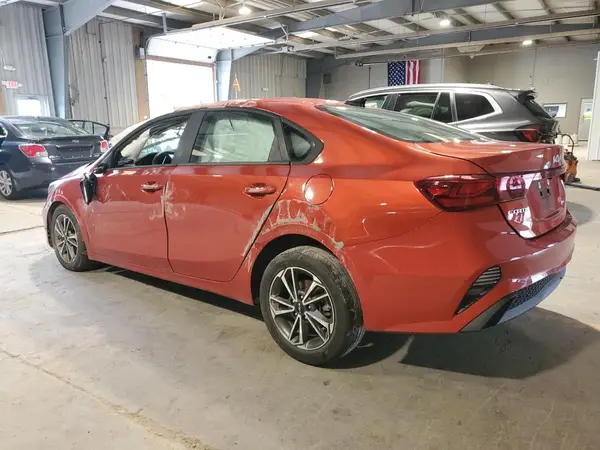 3KPF24AD3NE454254 2022 KIA FORTE - Image 2